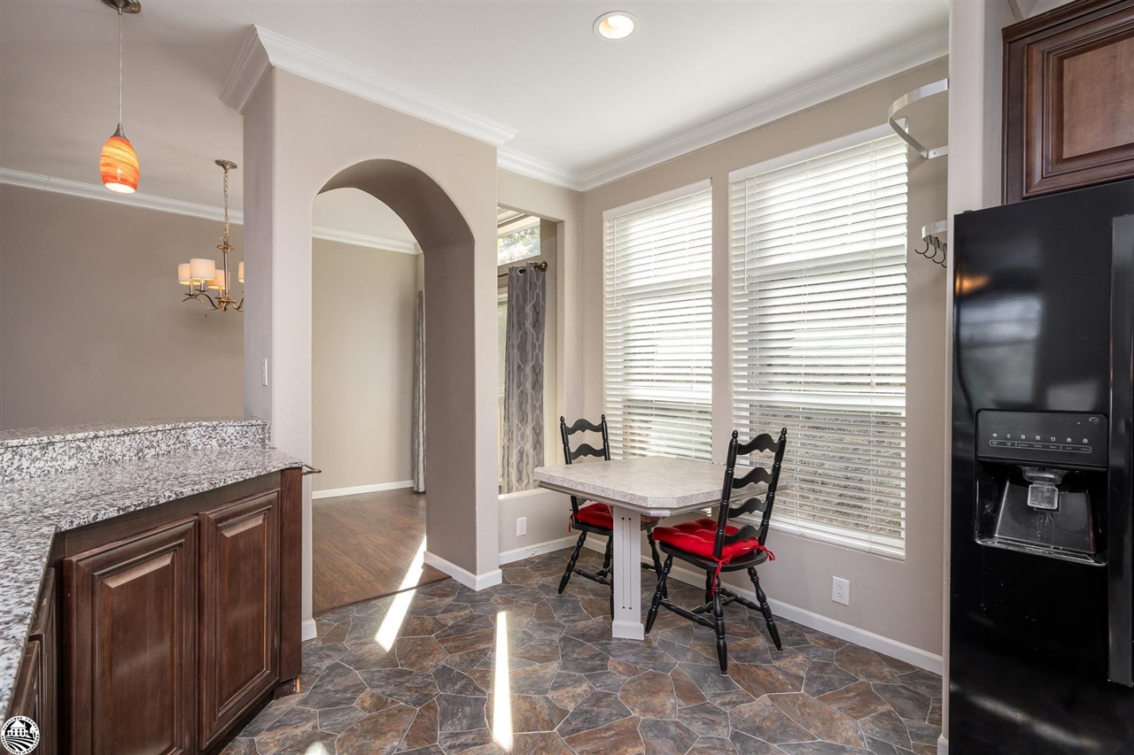 22622 Whispering Pines
