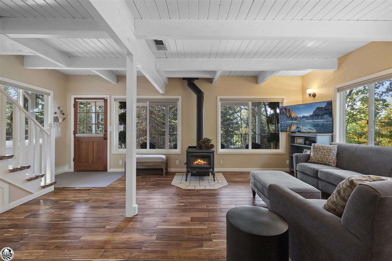 18927 Sycamore Circle