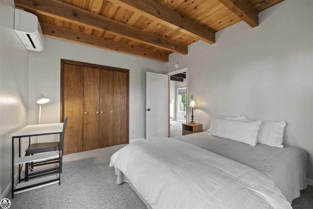 18927 Sycamore Circle