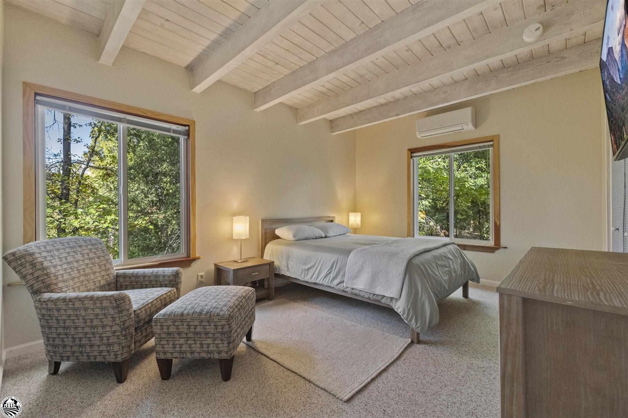 18927 Sycamore Circle