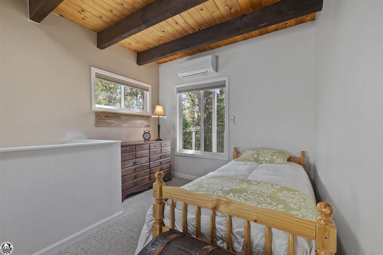 18927 Sycamore Circle