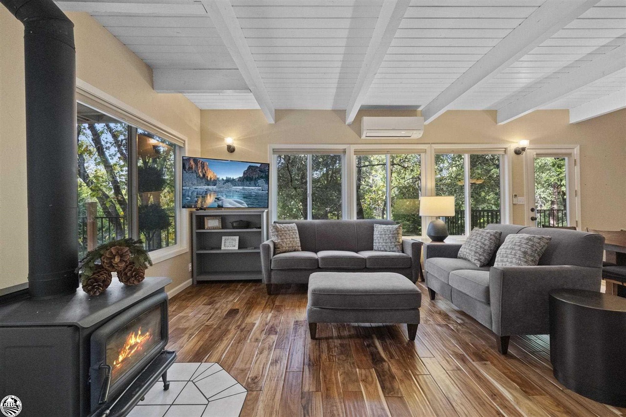 18927 Sycamore Circle