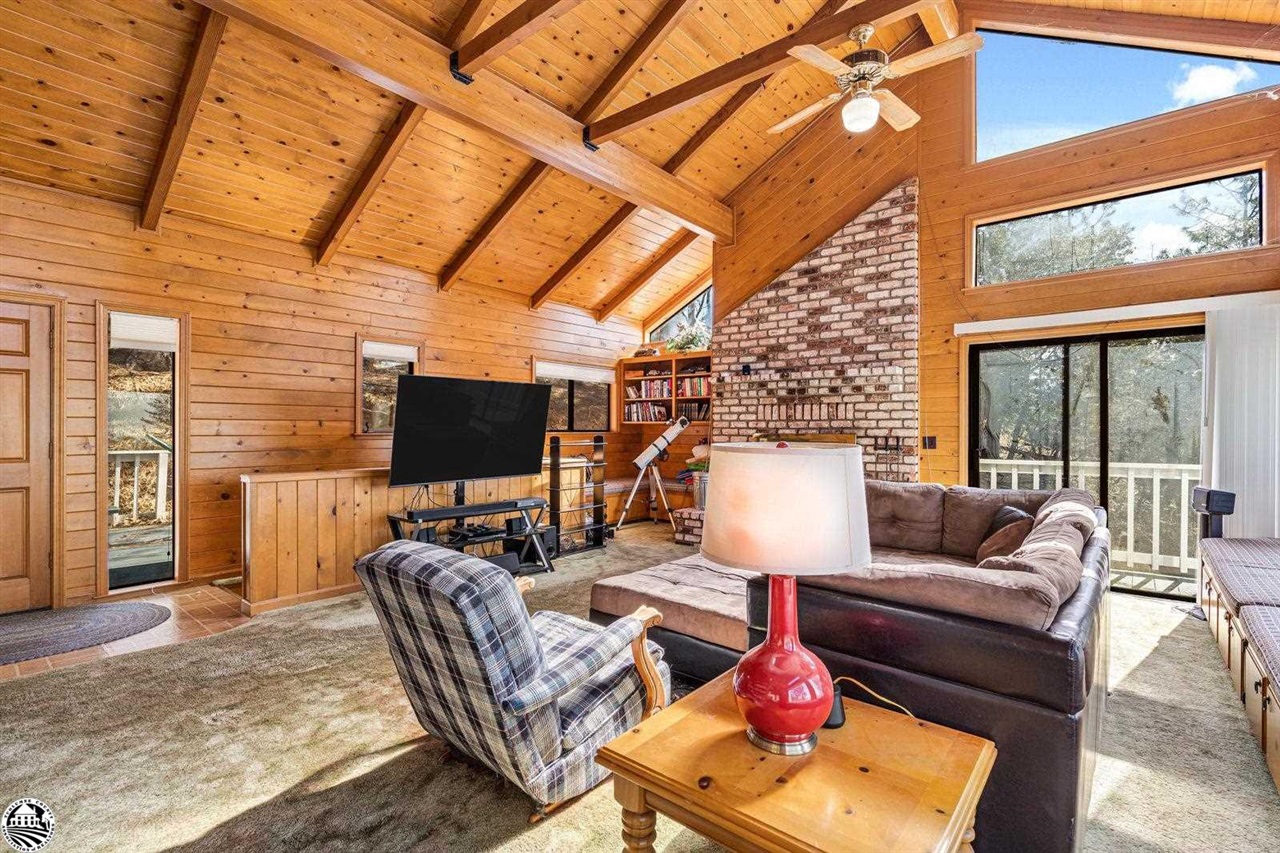 23869 Stable Rd