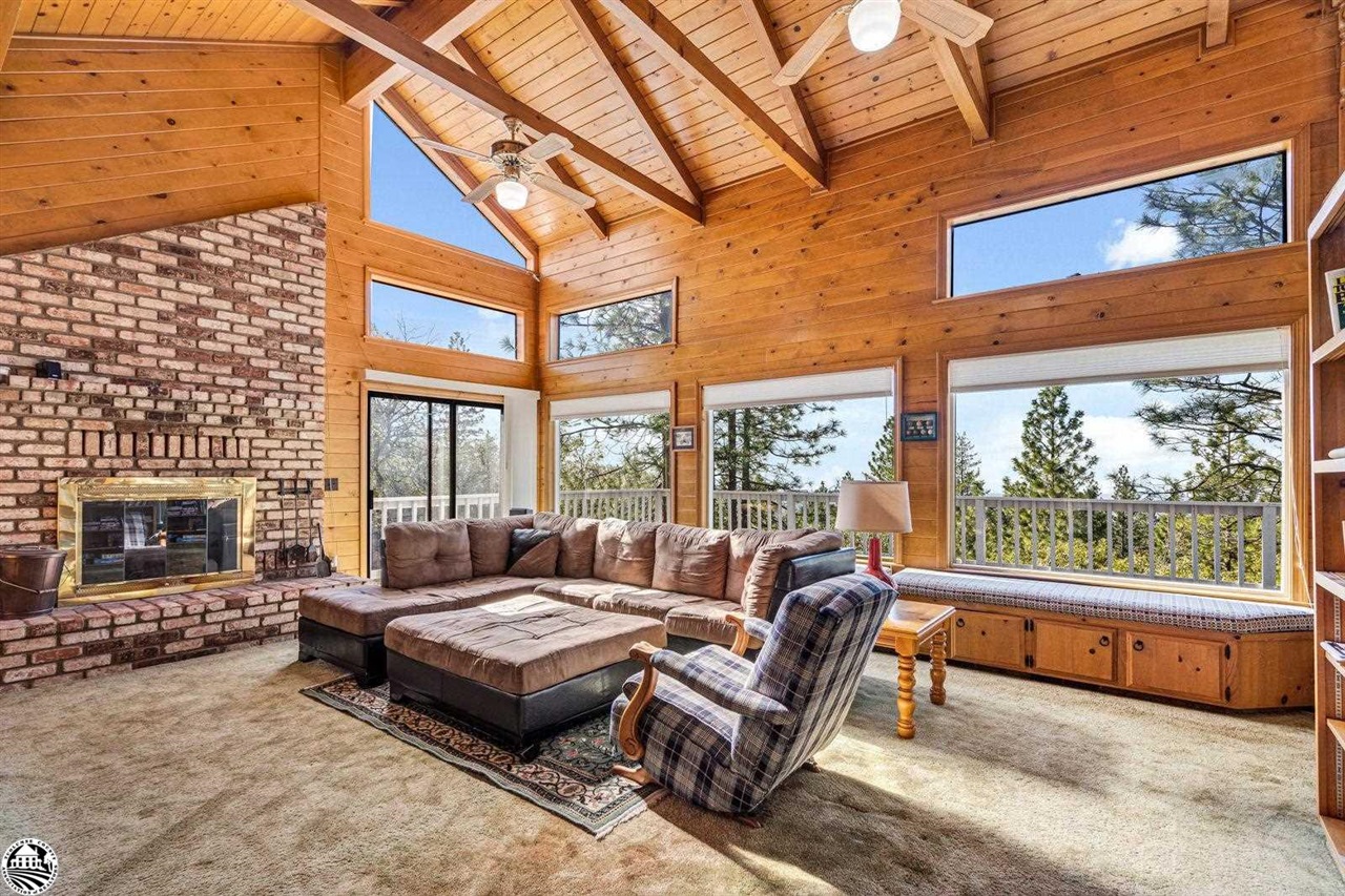 23869 Stable Rd