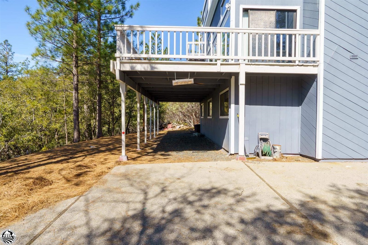 23869 Stable Rd