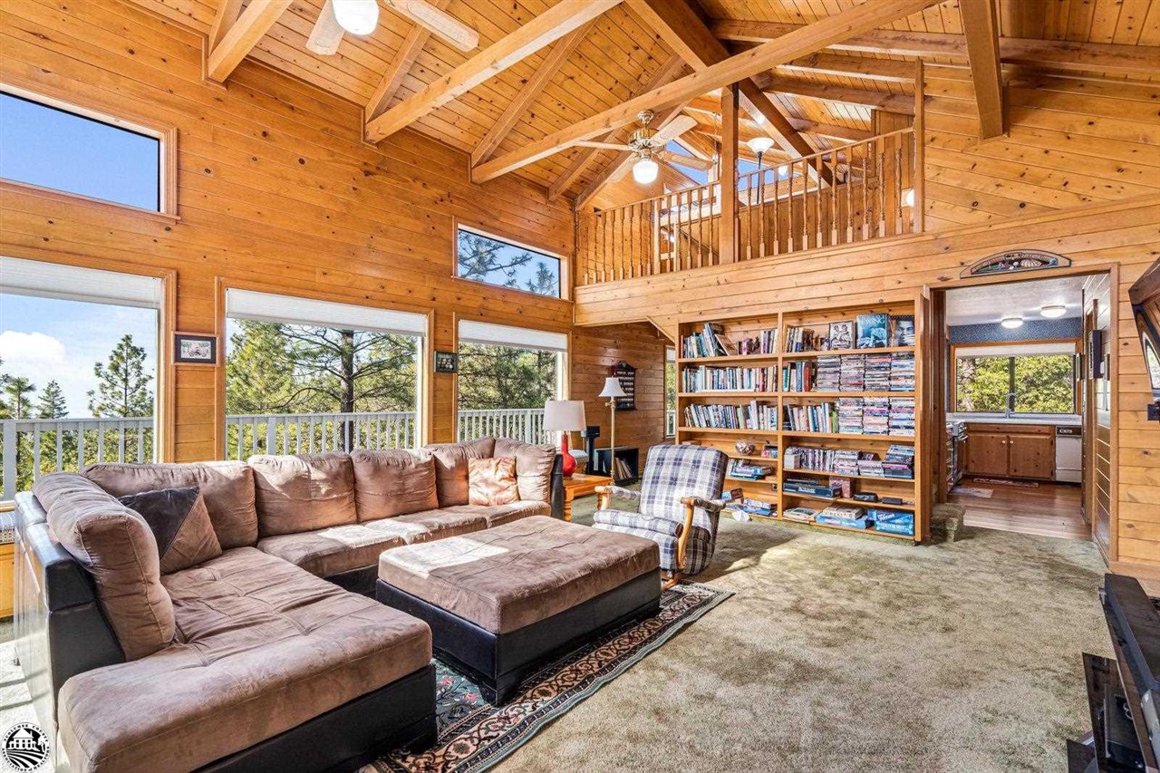 23869 Stable Rd