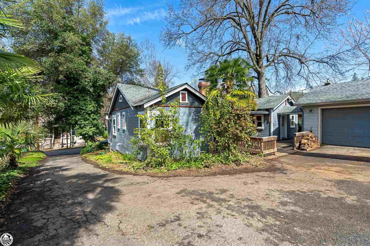 110 Columbia Way