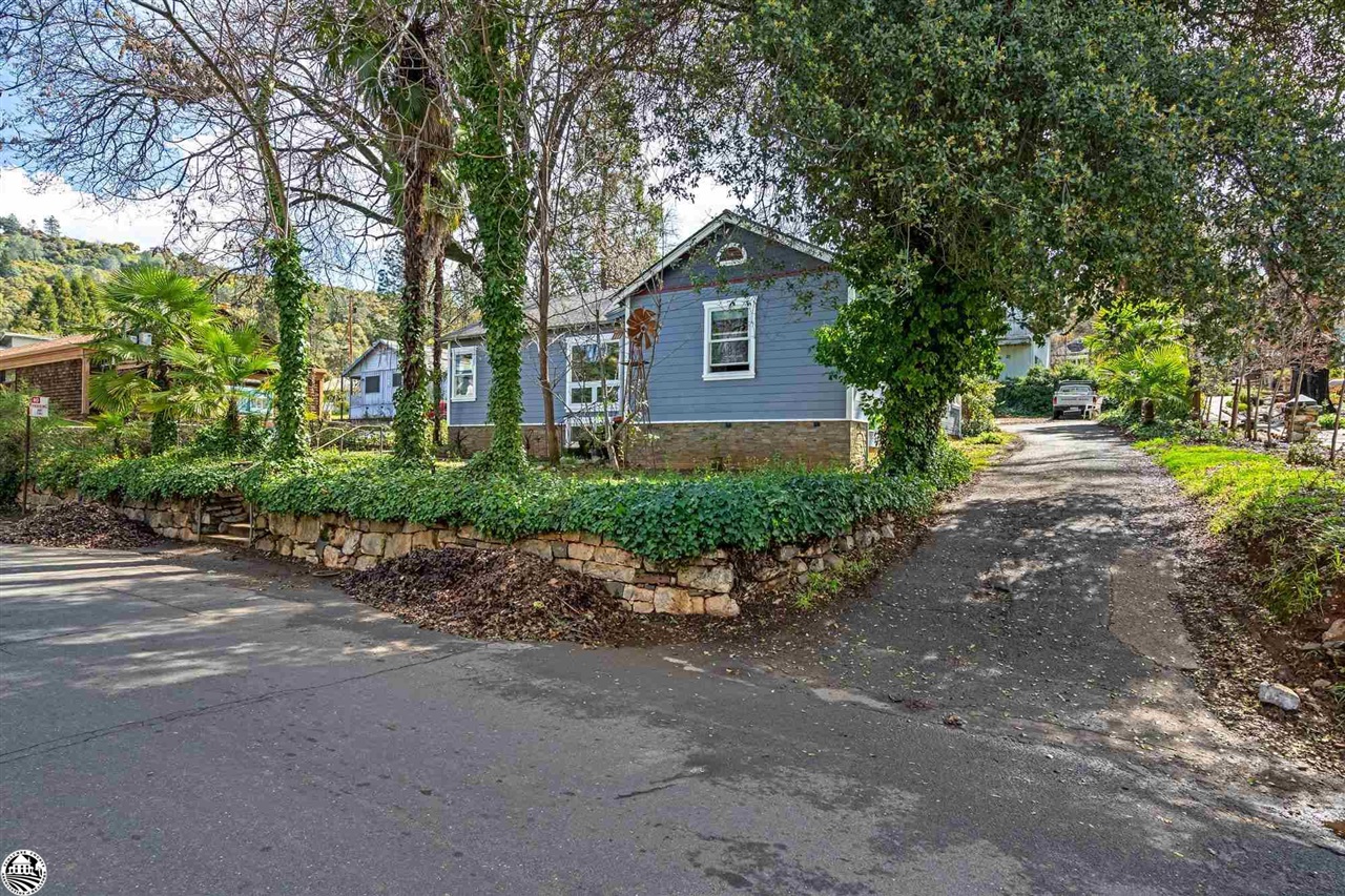 110 Columbia Way