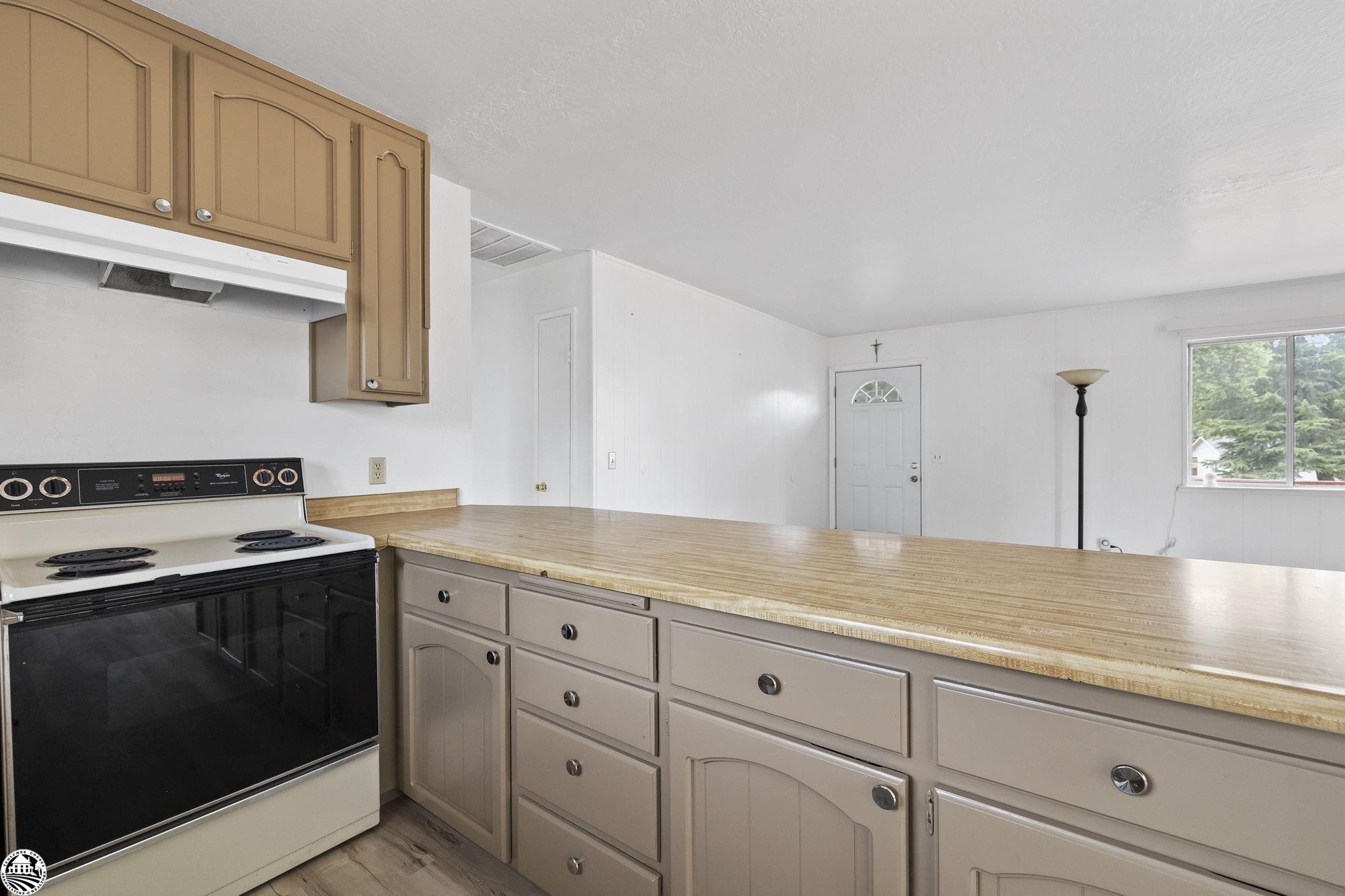 12547 Mount Jefferson St