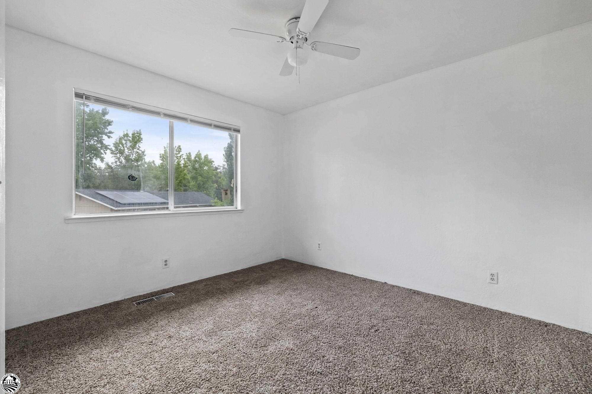 12547 Mount Jefferson St