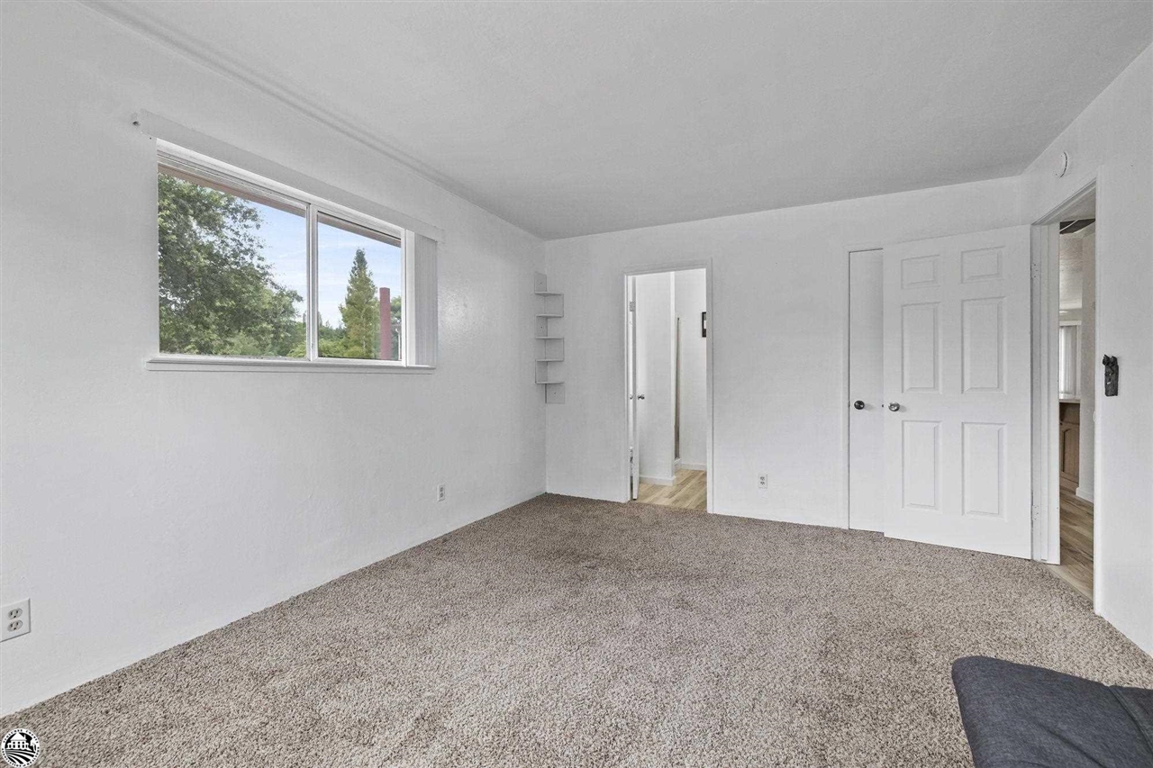 12547 Mount Jefferson St