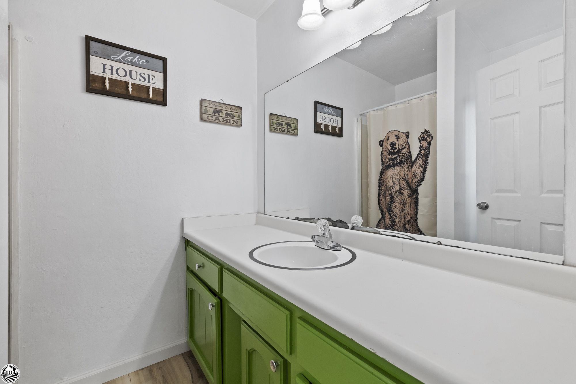 12547 Mount Jefferson St