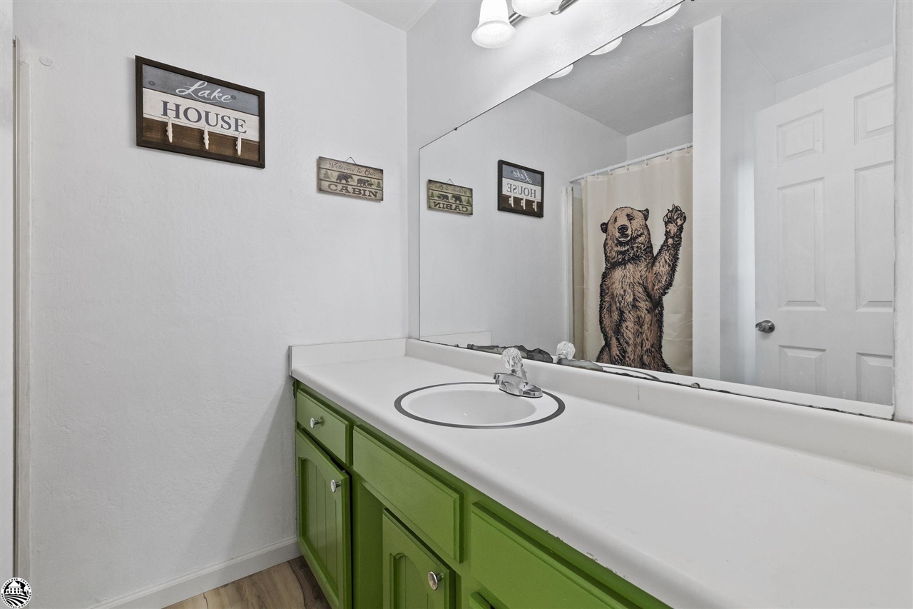 12547 Mount Jefferson St