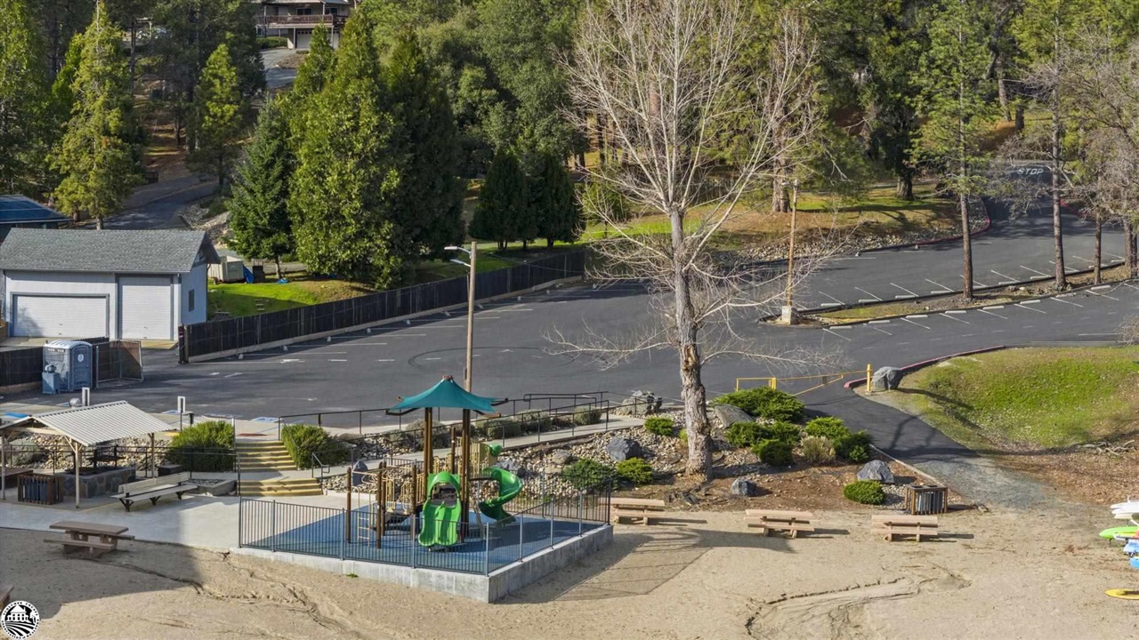 12547 Mount Jefferson St