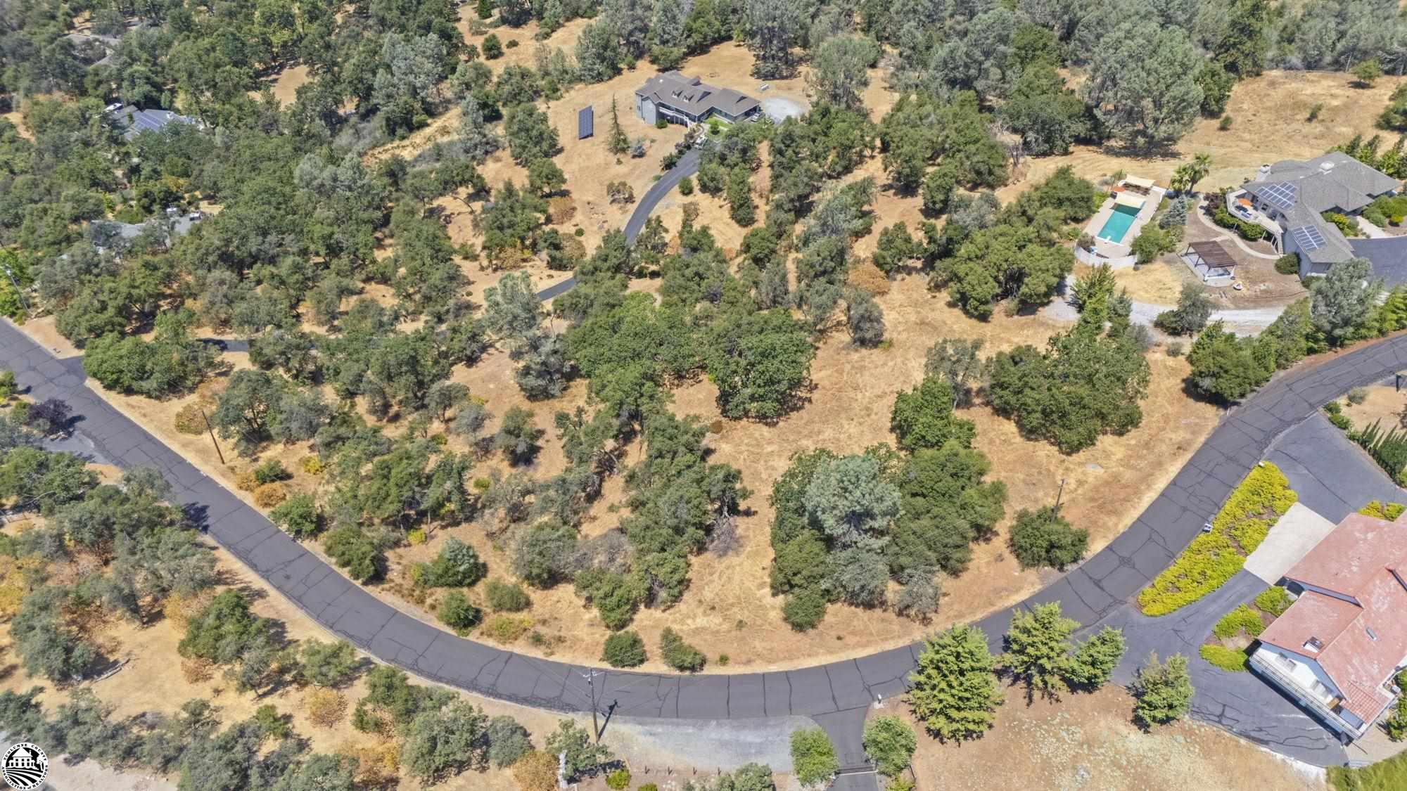 16400 Crestridge Ave