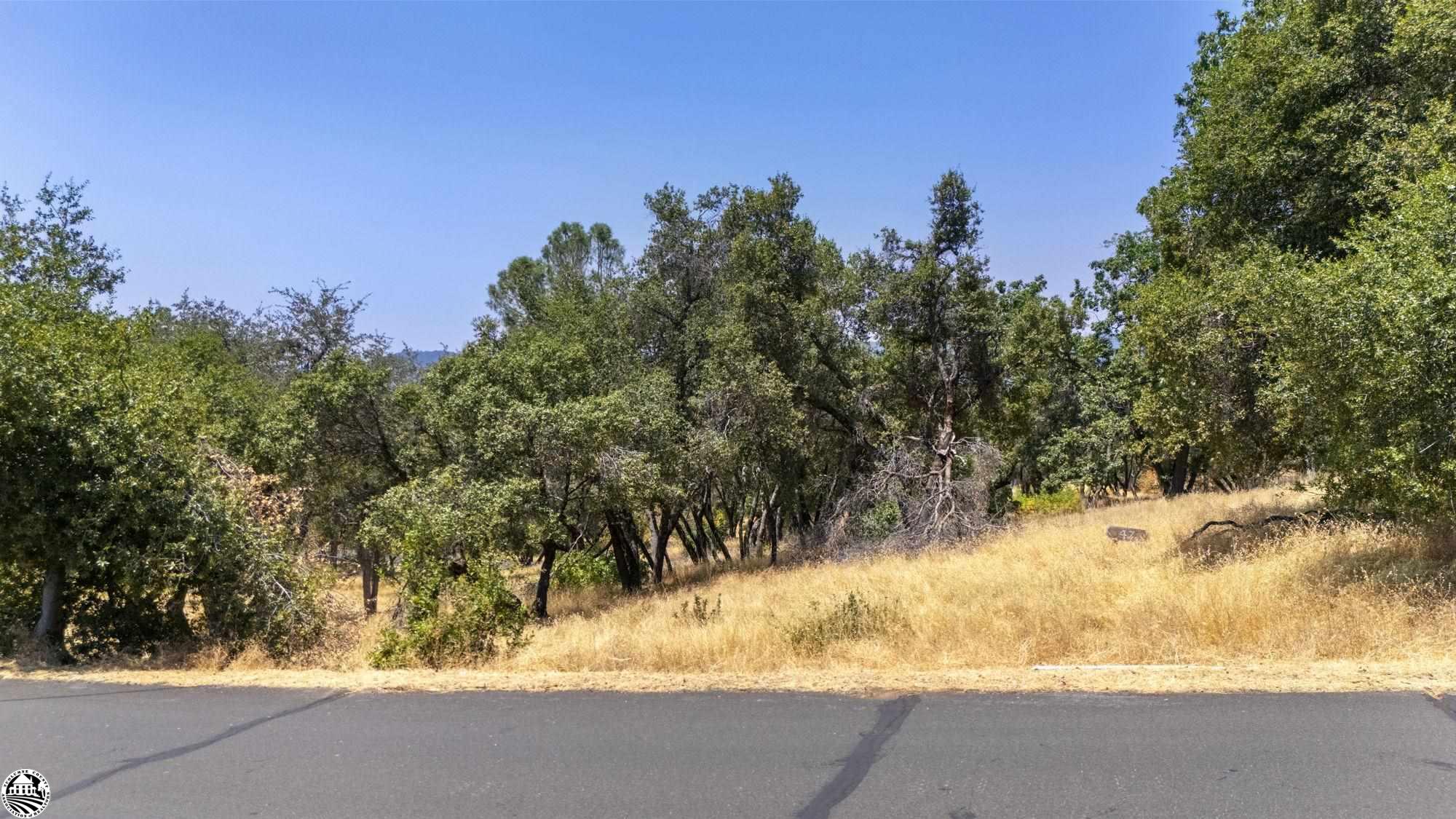 16400 Crestridge Ave