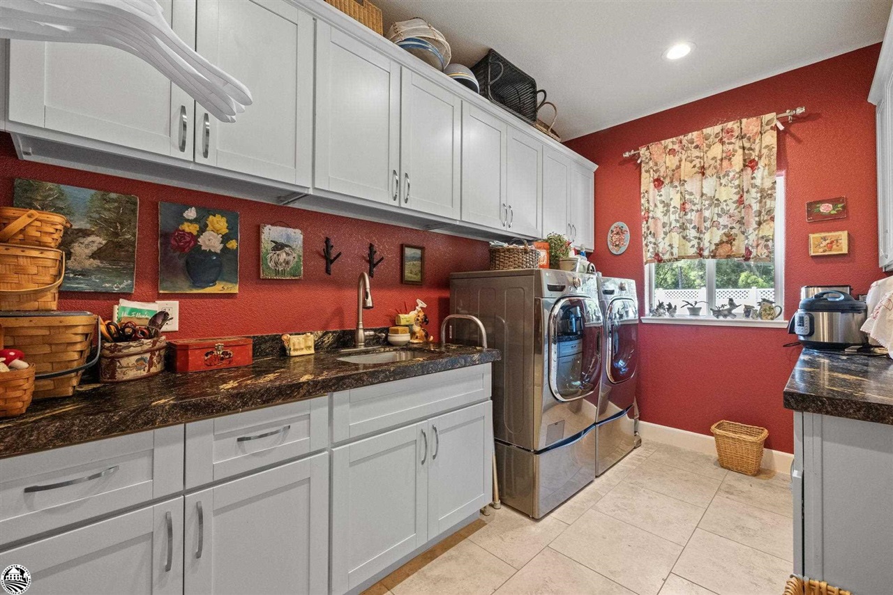 21831 Sawmill Flat Rd