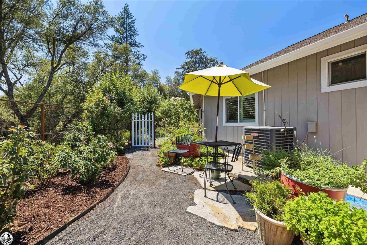 21831 Sawmill Flat Rd