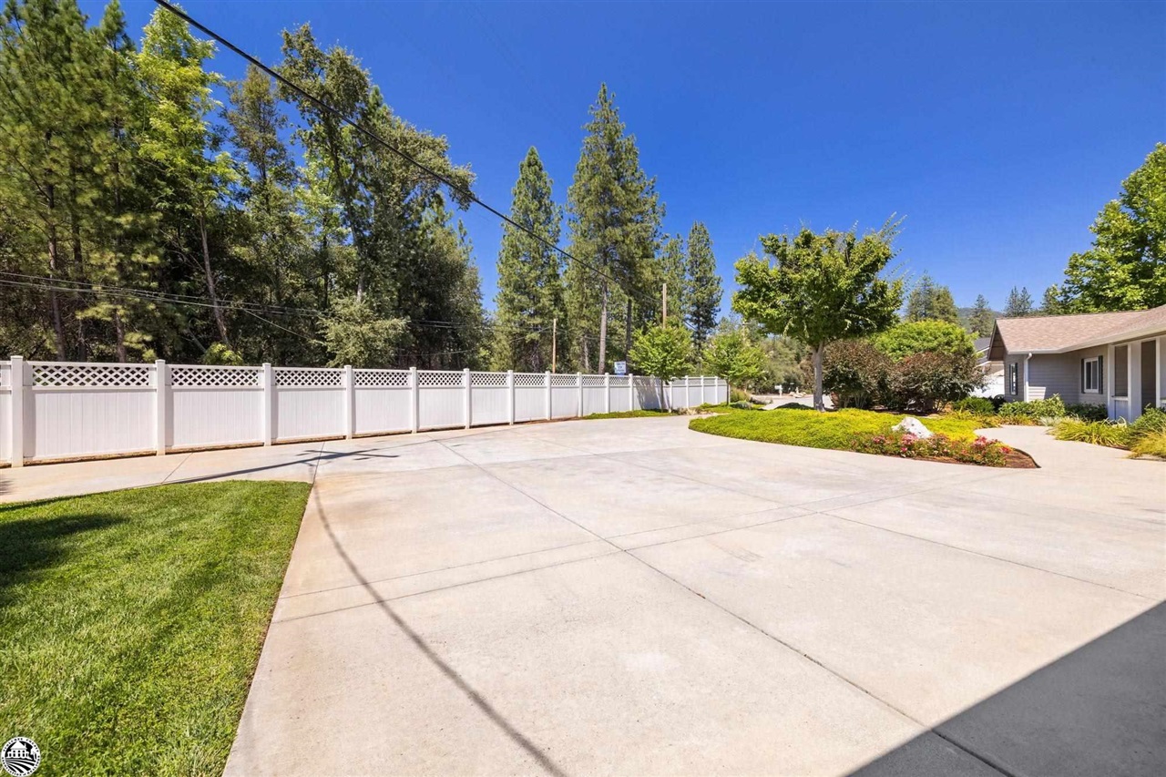 21831 Sawmill Flat Rd