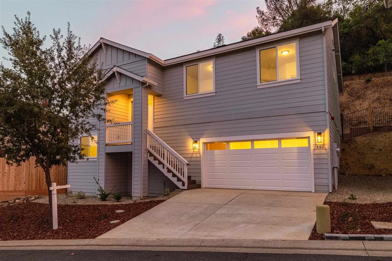 142 Woodside Dr