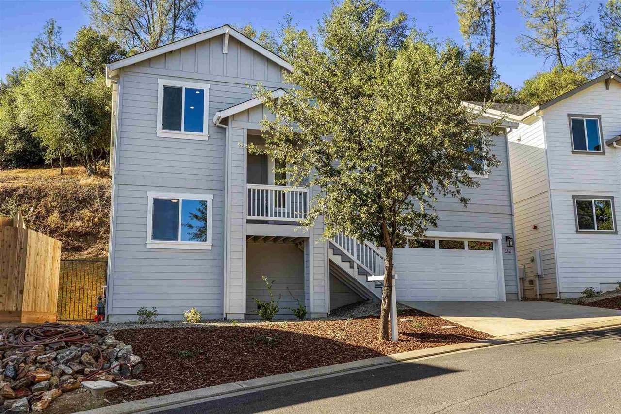 142 Woodside Dr