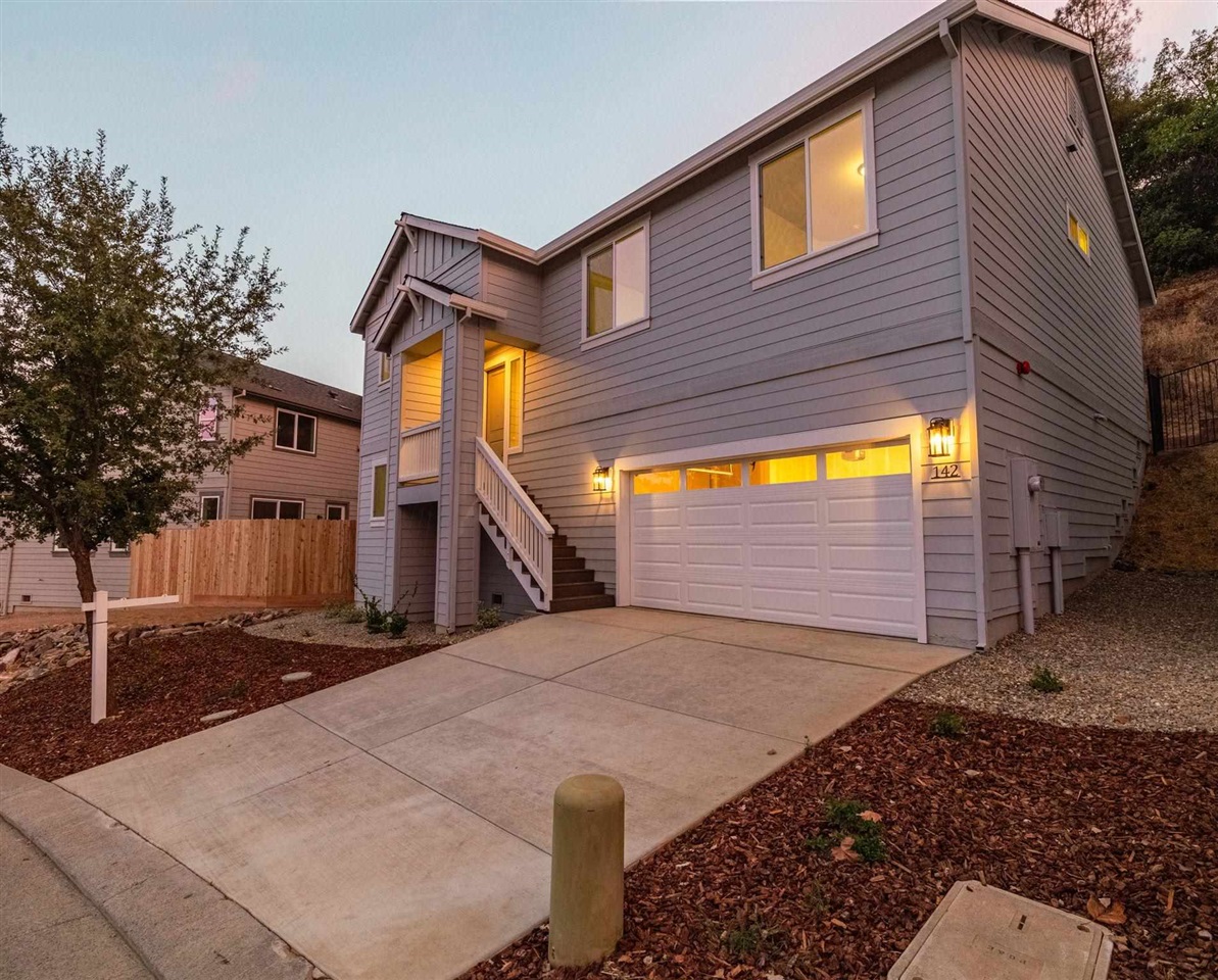 142 Woodside Dr