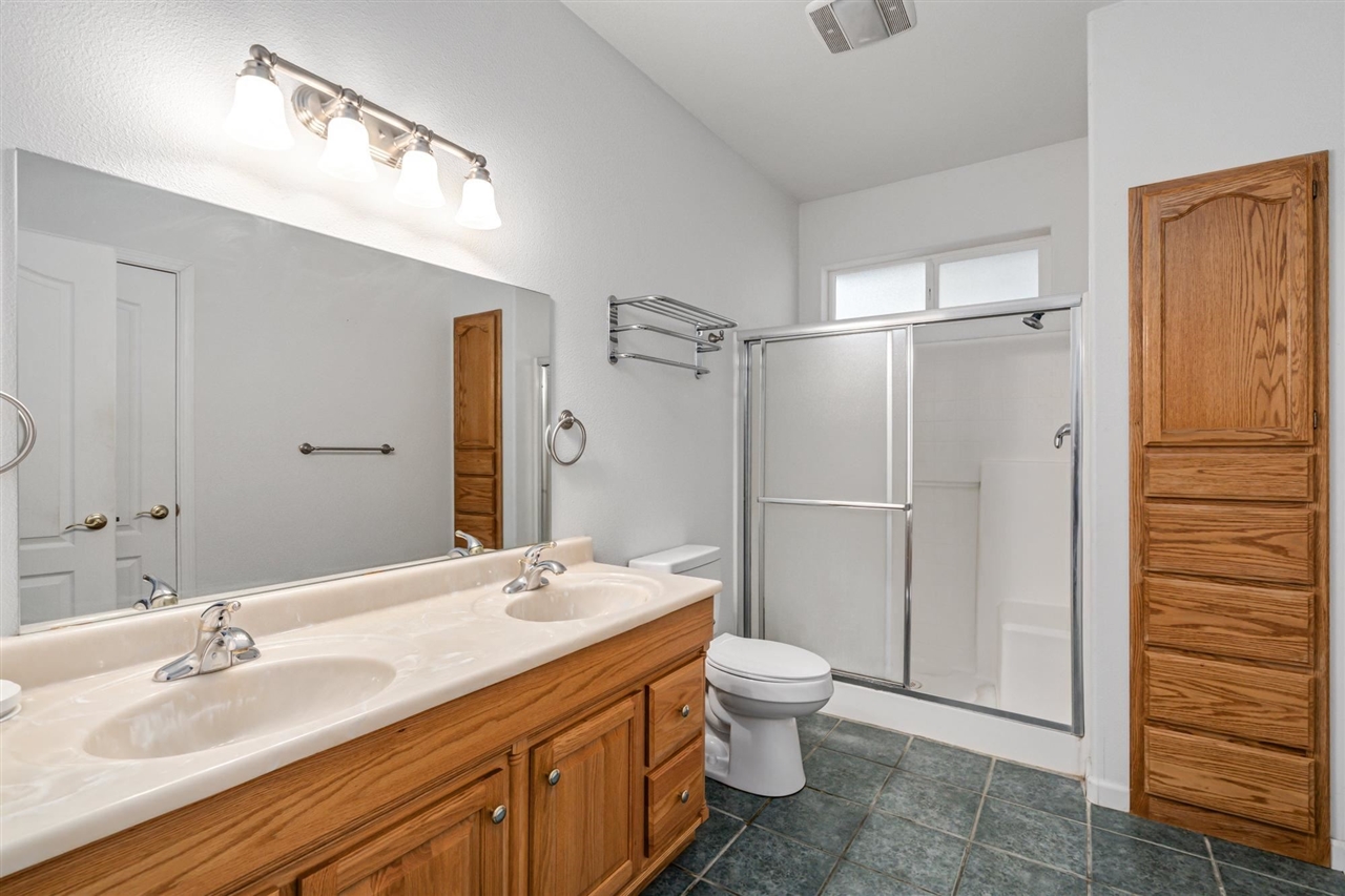 21011 Phoenix Lake Rd