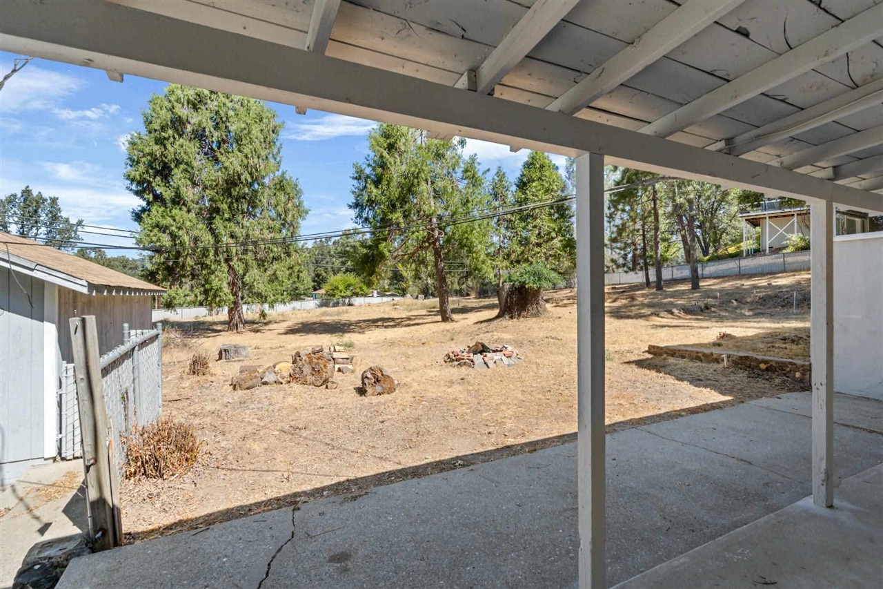 21011 Phoenix Lake Rd