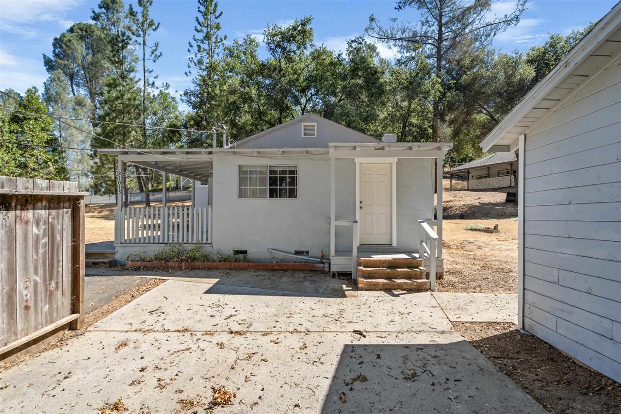 21011 Phoenix Lake Rd