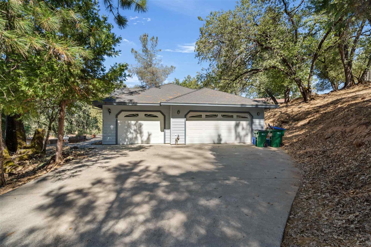 21011 Phoenix Lake Rd