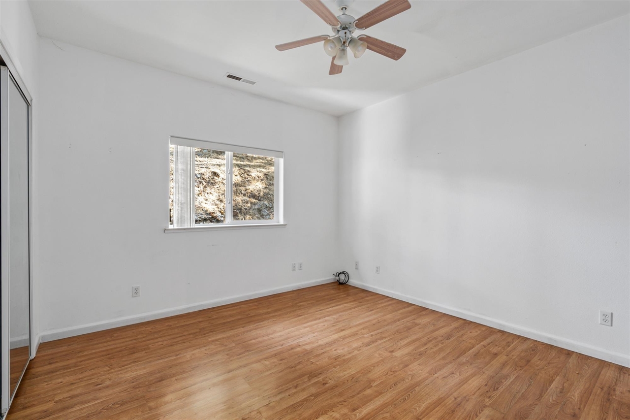 21011 Phoenix Lake Rd