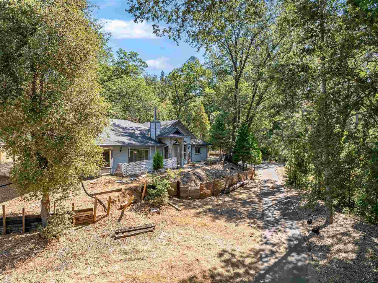 21011 Phoenix Lake RD