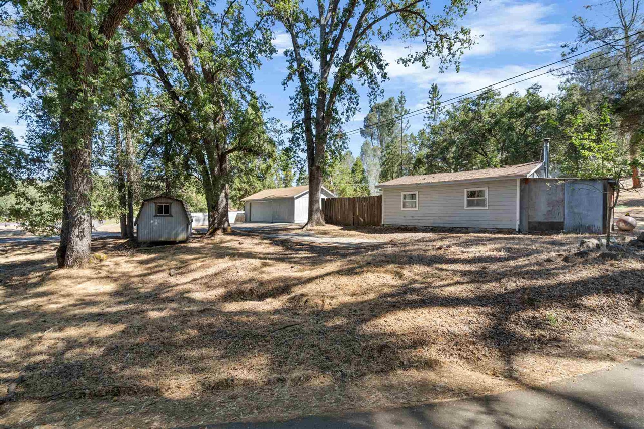 21011 Phoenix Lake RD