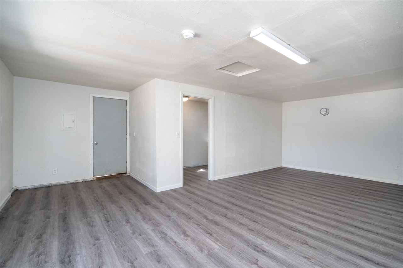 21011 Phoenix Lake RD