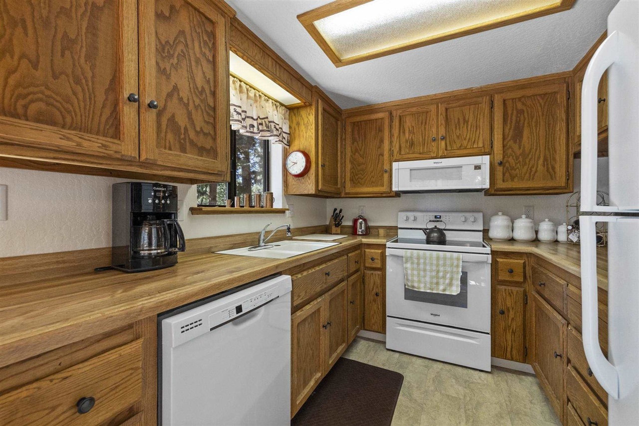 20996 Lama Teumete Rd.