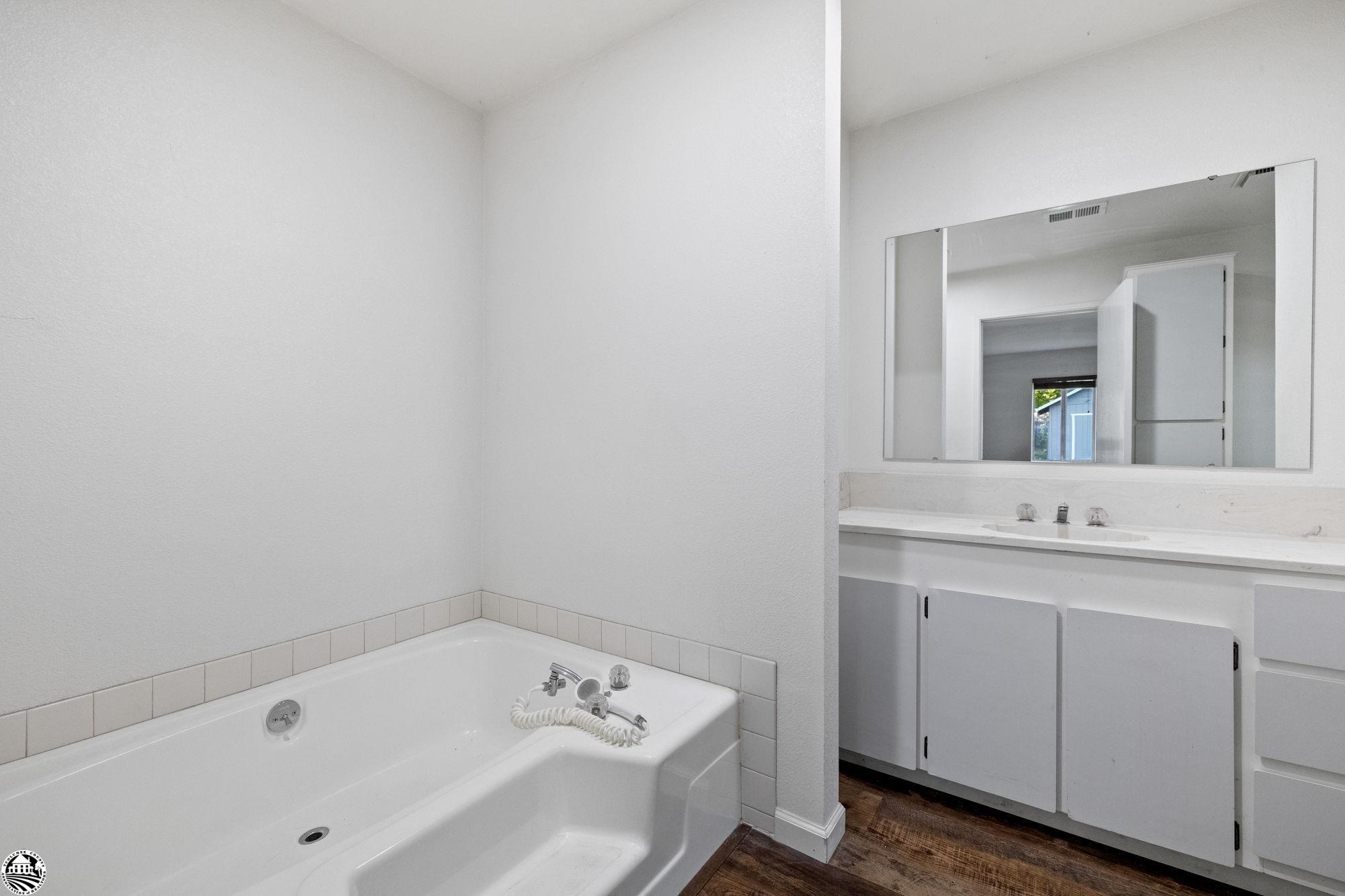 16607 S Creekside Dr