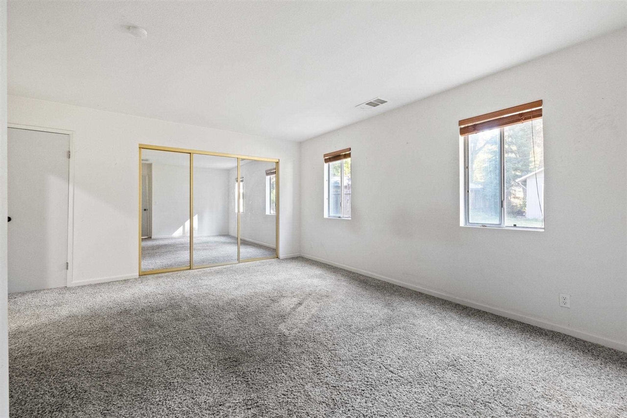 16607 S Creekside Dr