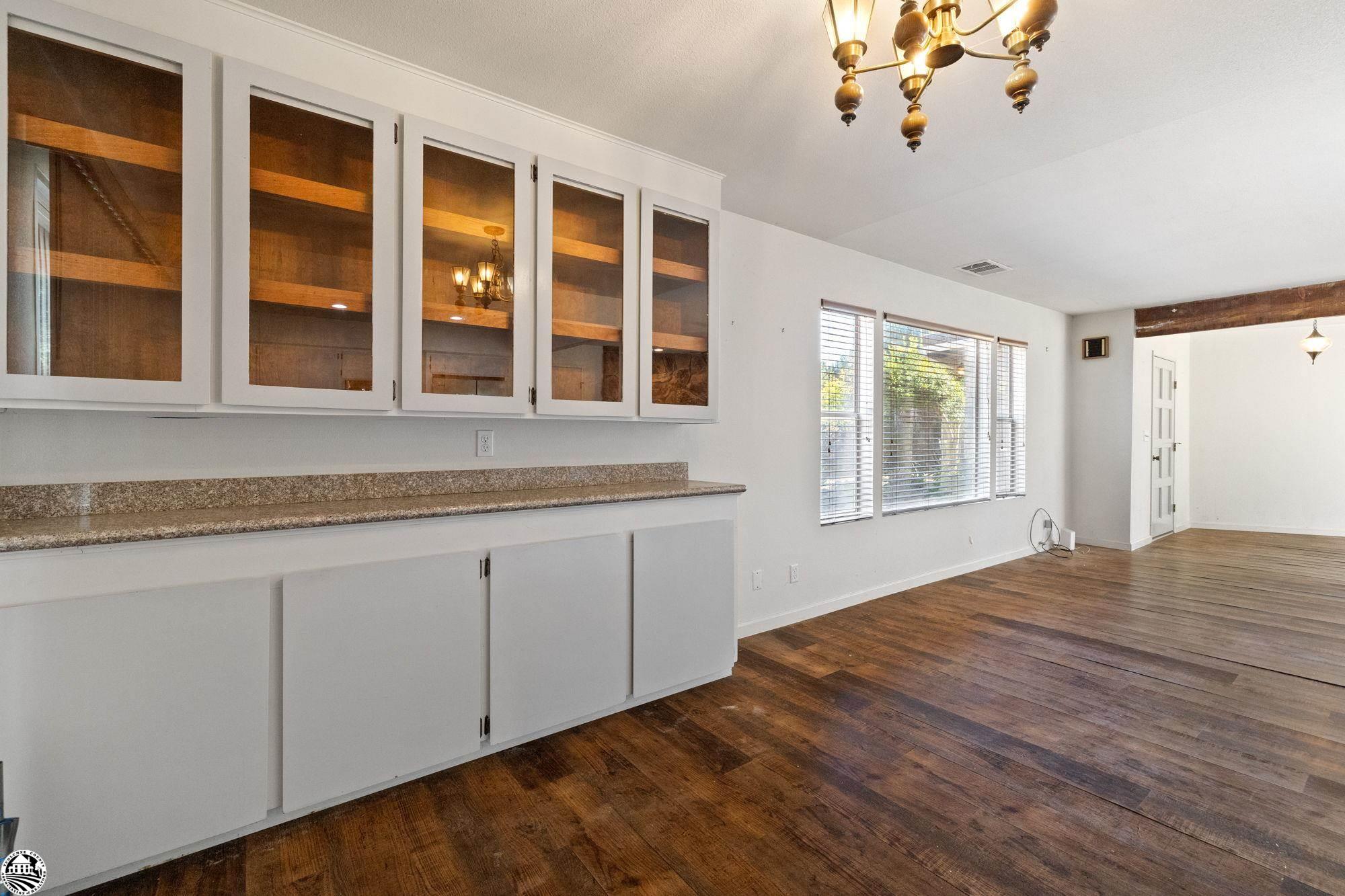 16607 S Creekside Dr