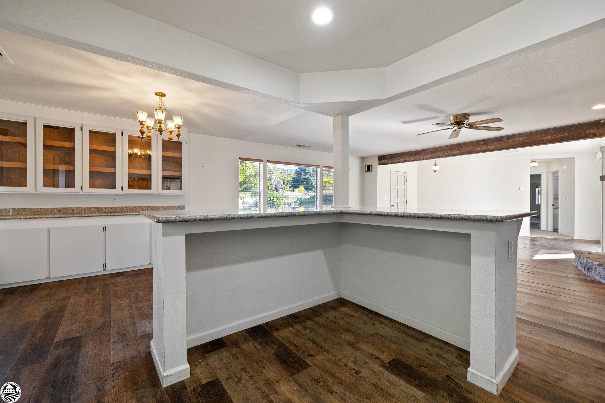 16607 S Creekside Dr