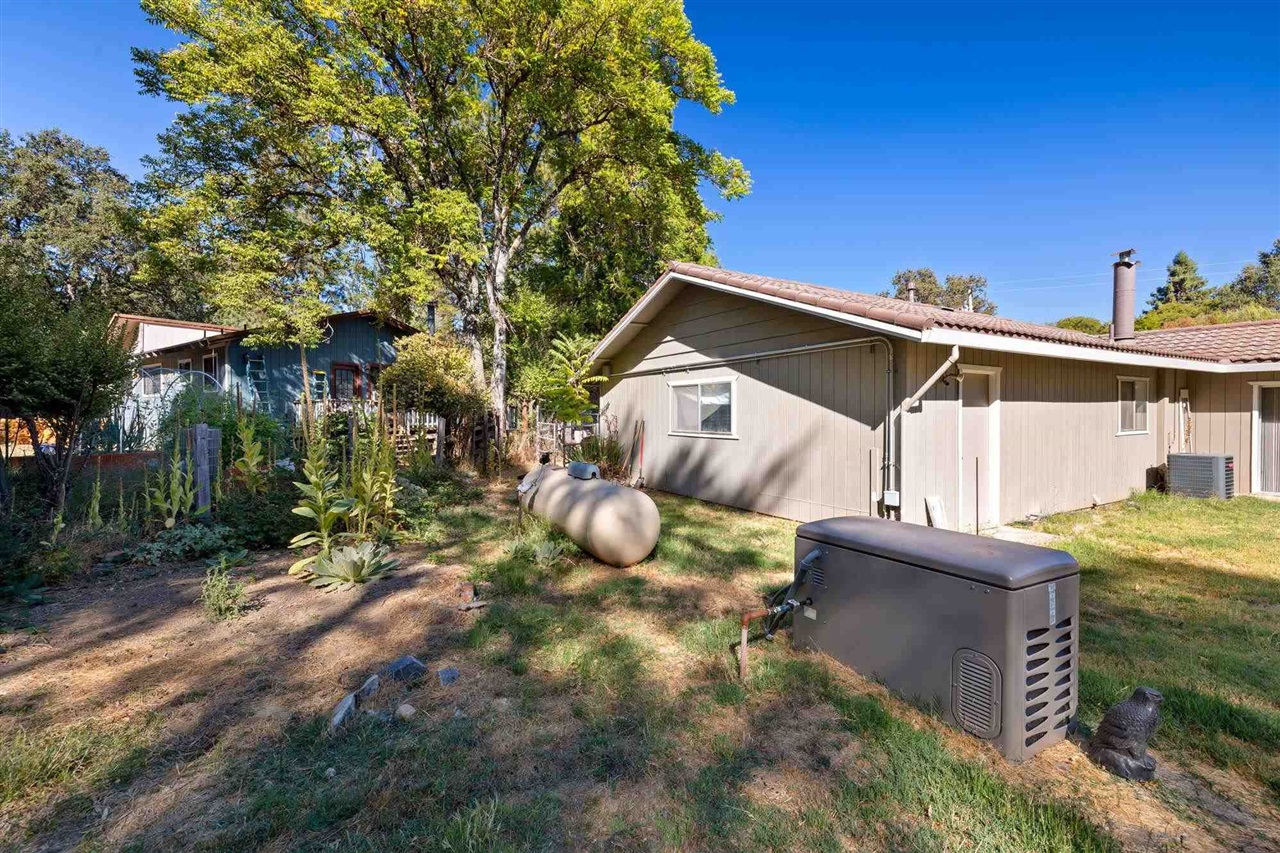 16607 S Creekside Dr