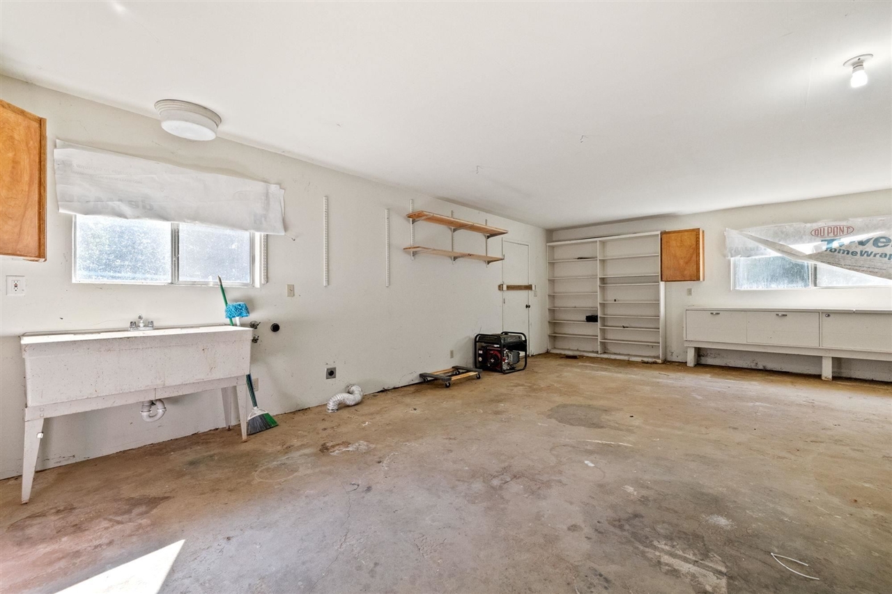 16607 S Creekside Dr