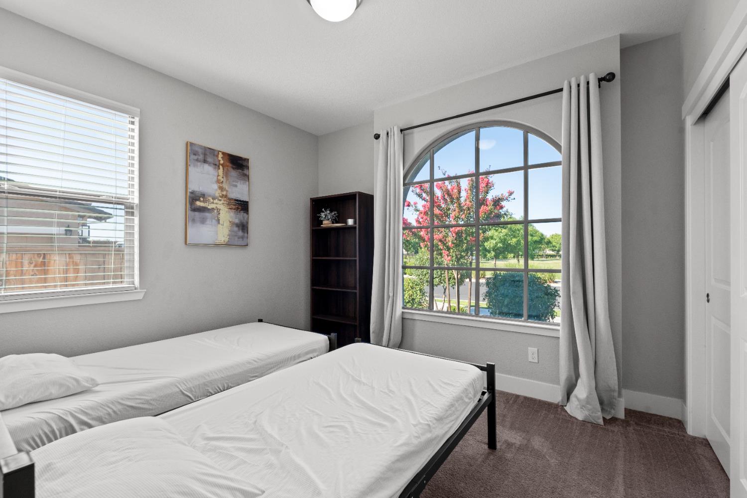 587 Bascule Drive