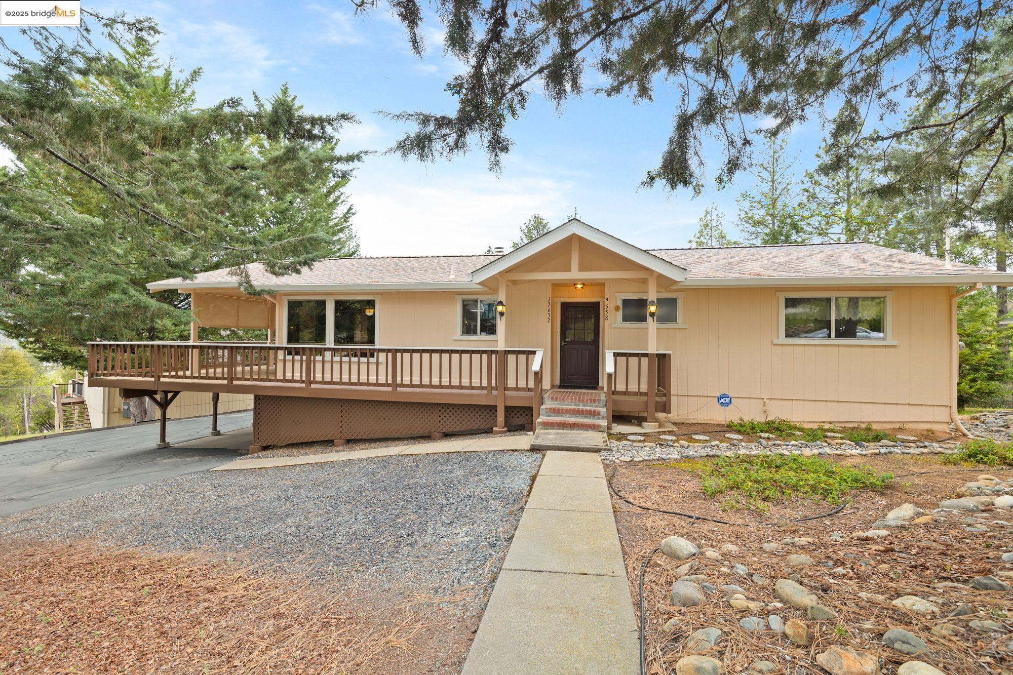 12632 Cresthaven Dr