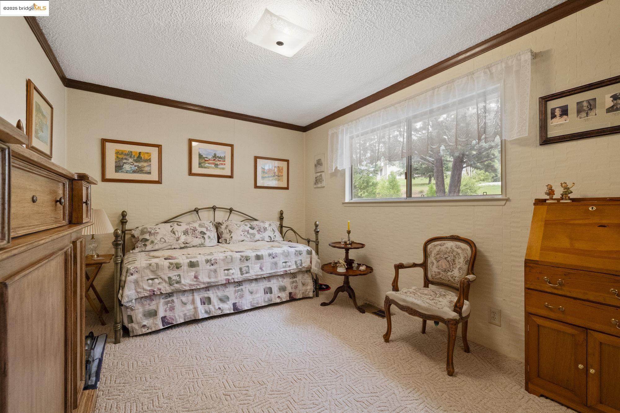 12632 Cresthaven Dr