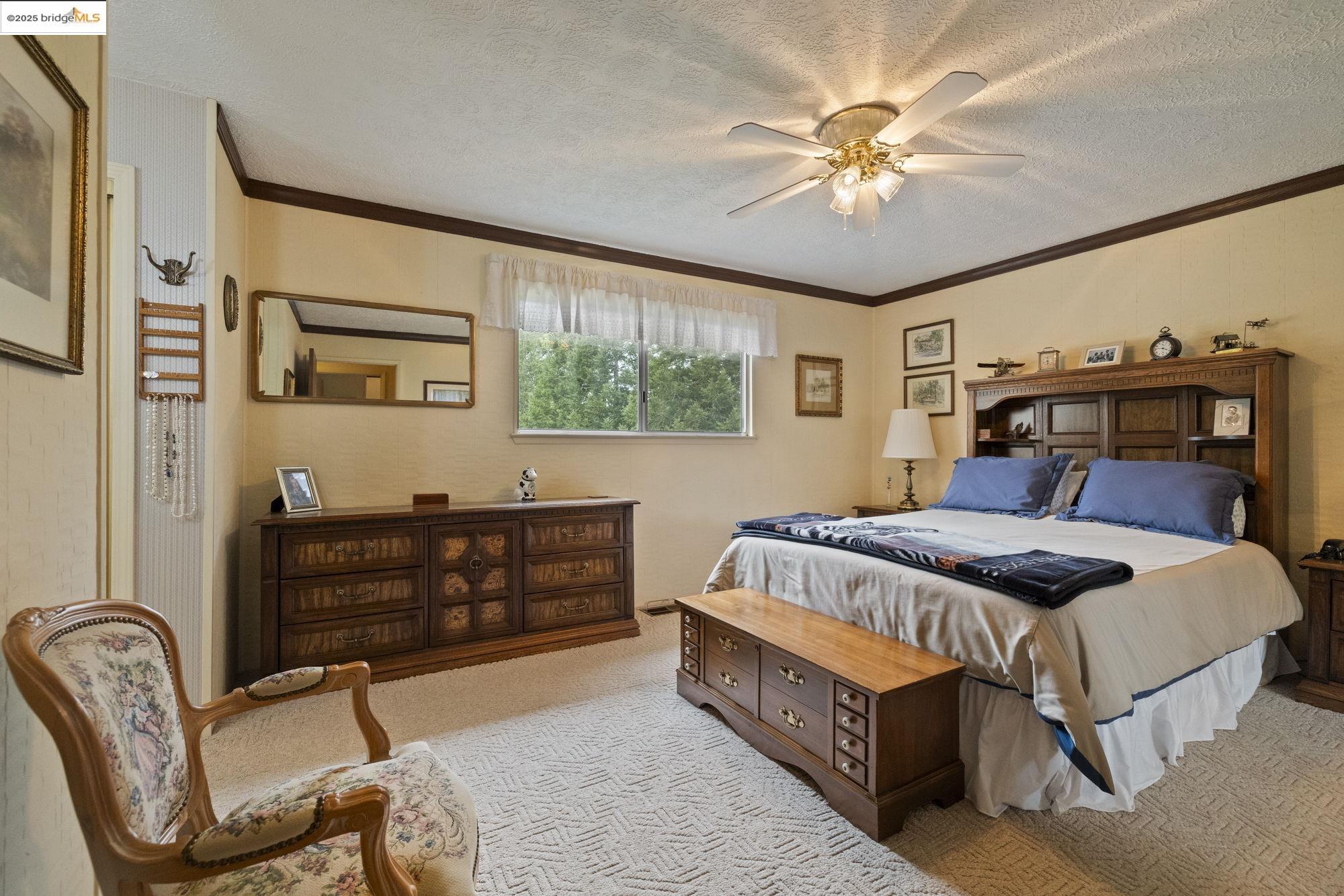 12632 Cresthaven Dr