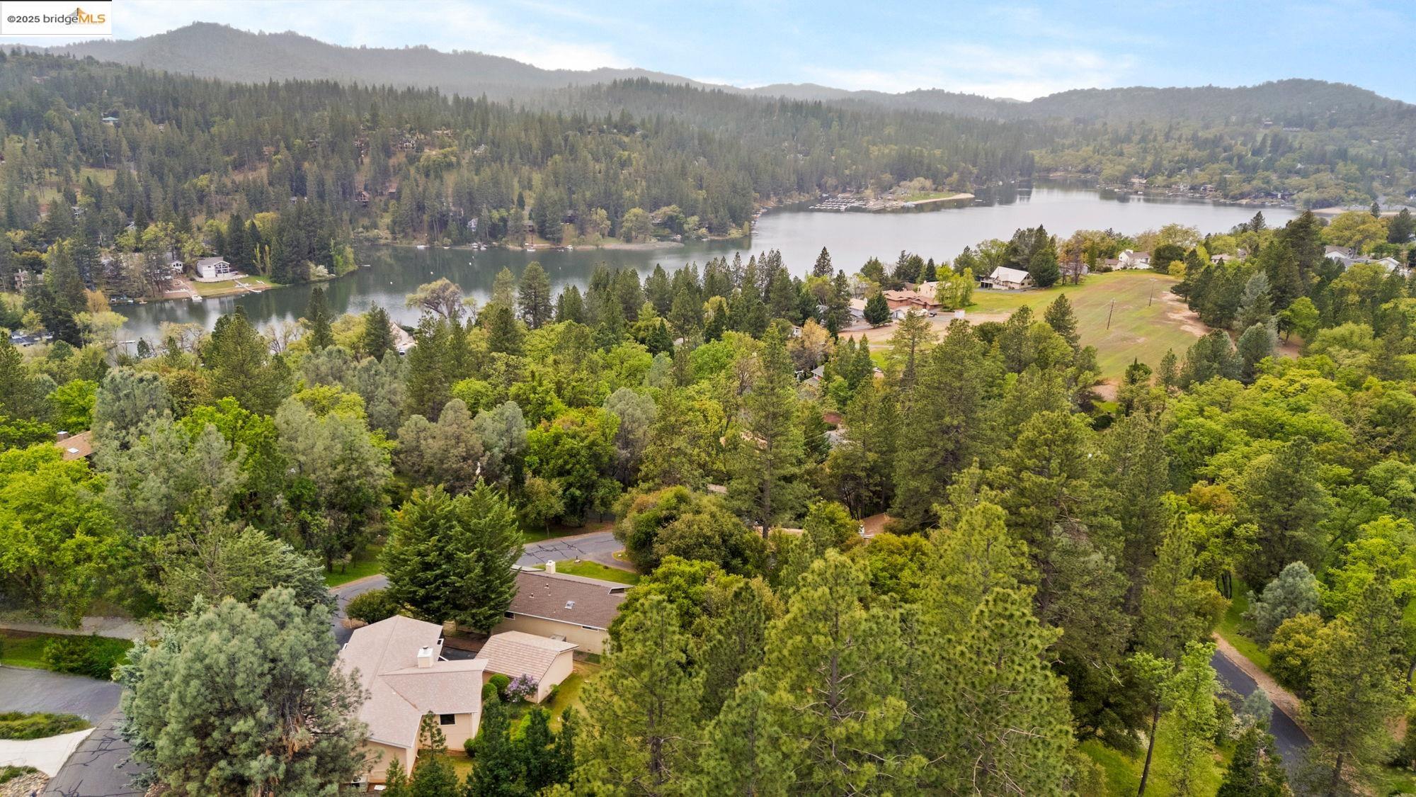 12632 Cresthaven Dr