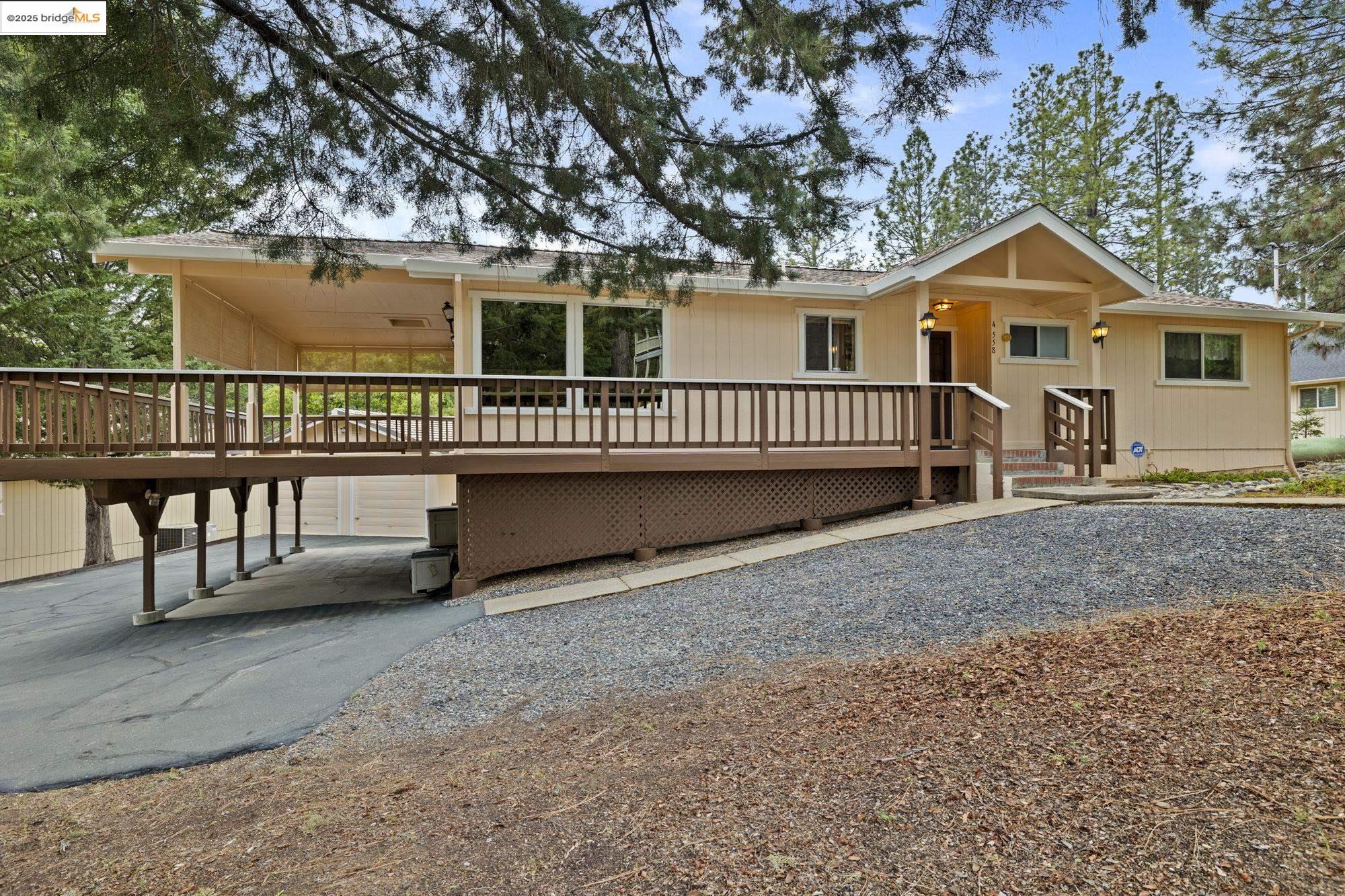 12632 Cresthaven Dr