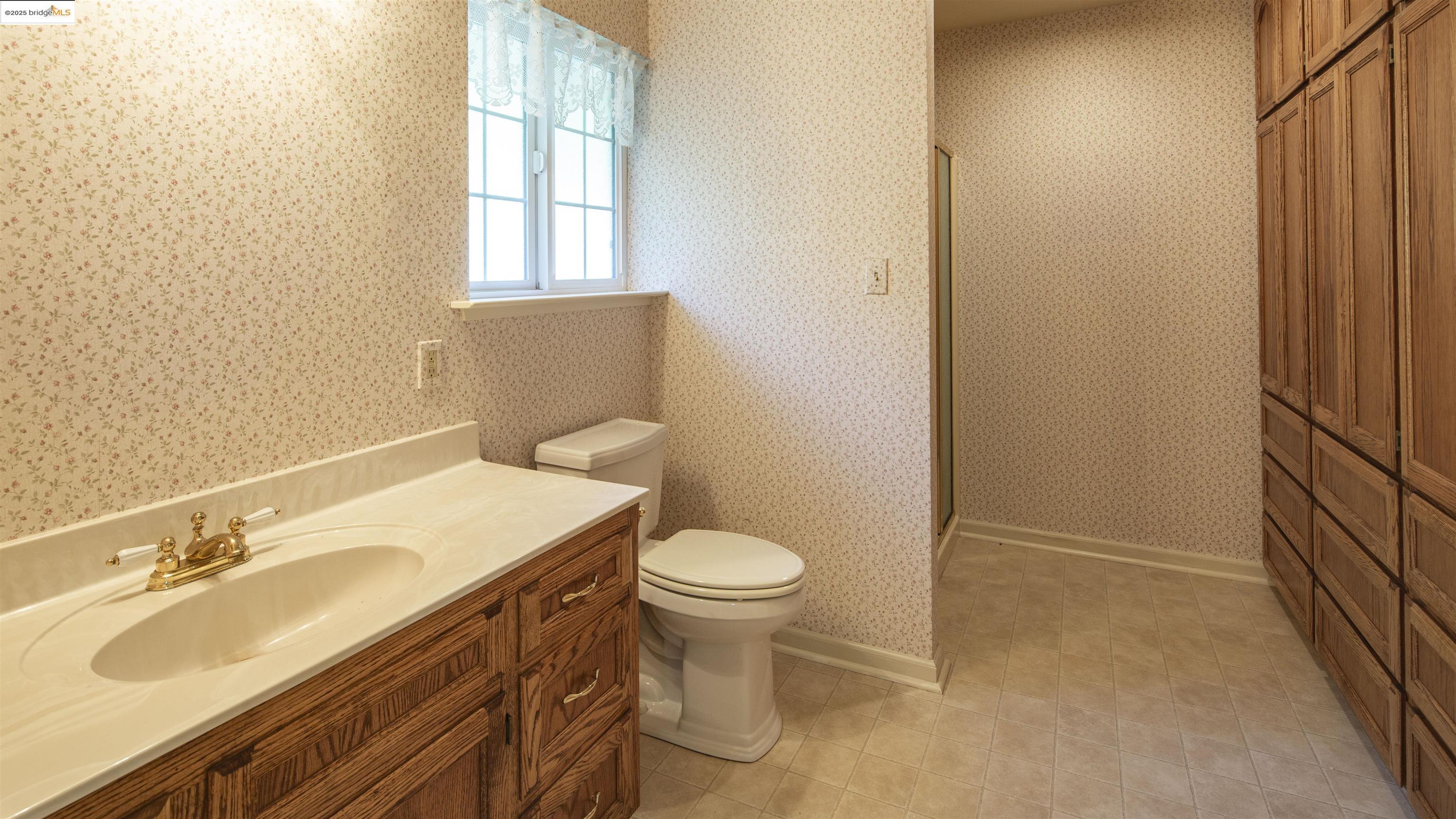 20668 Lower Hillview Dr