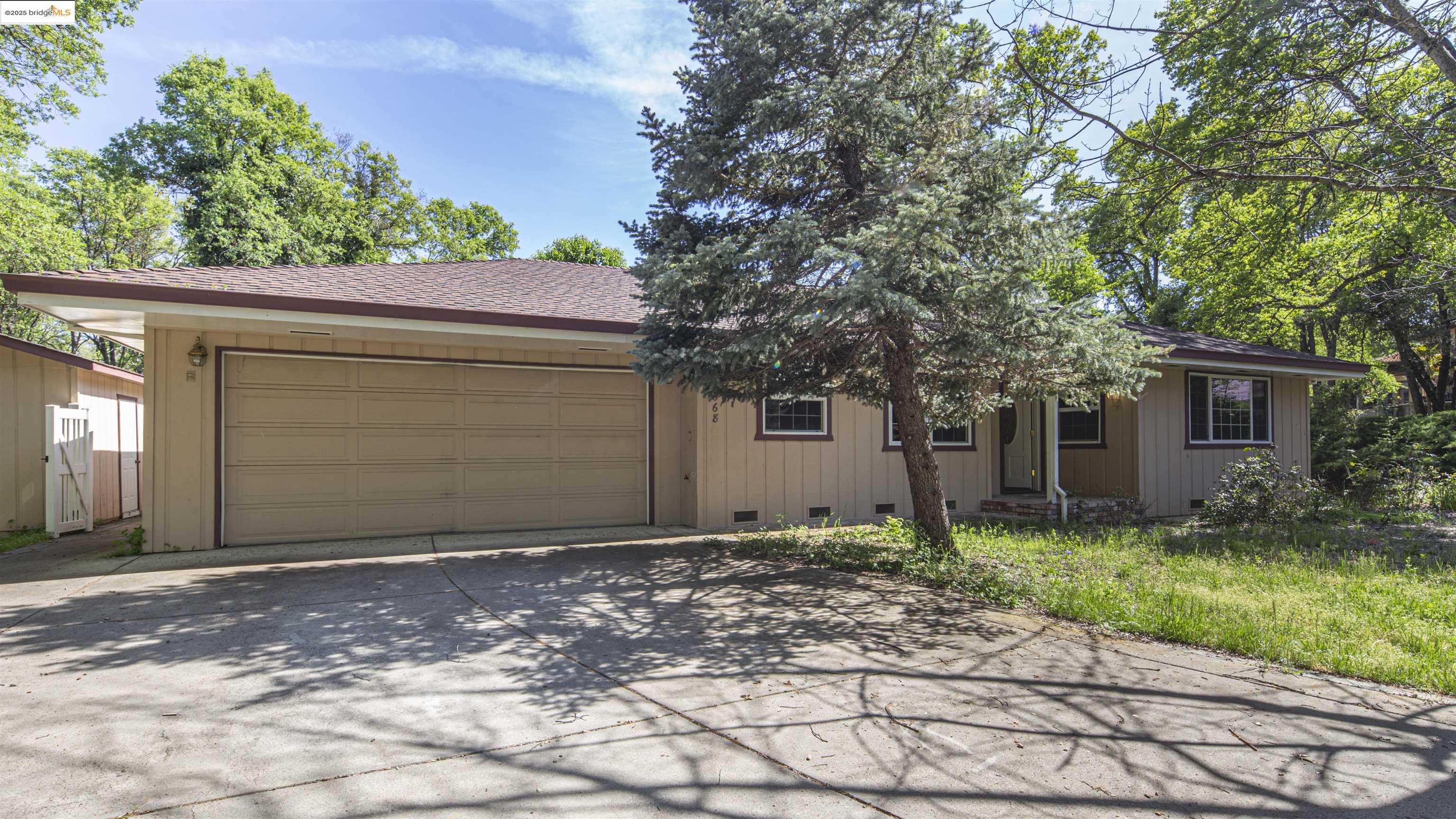 20668 Lower Hillview Dr