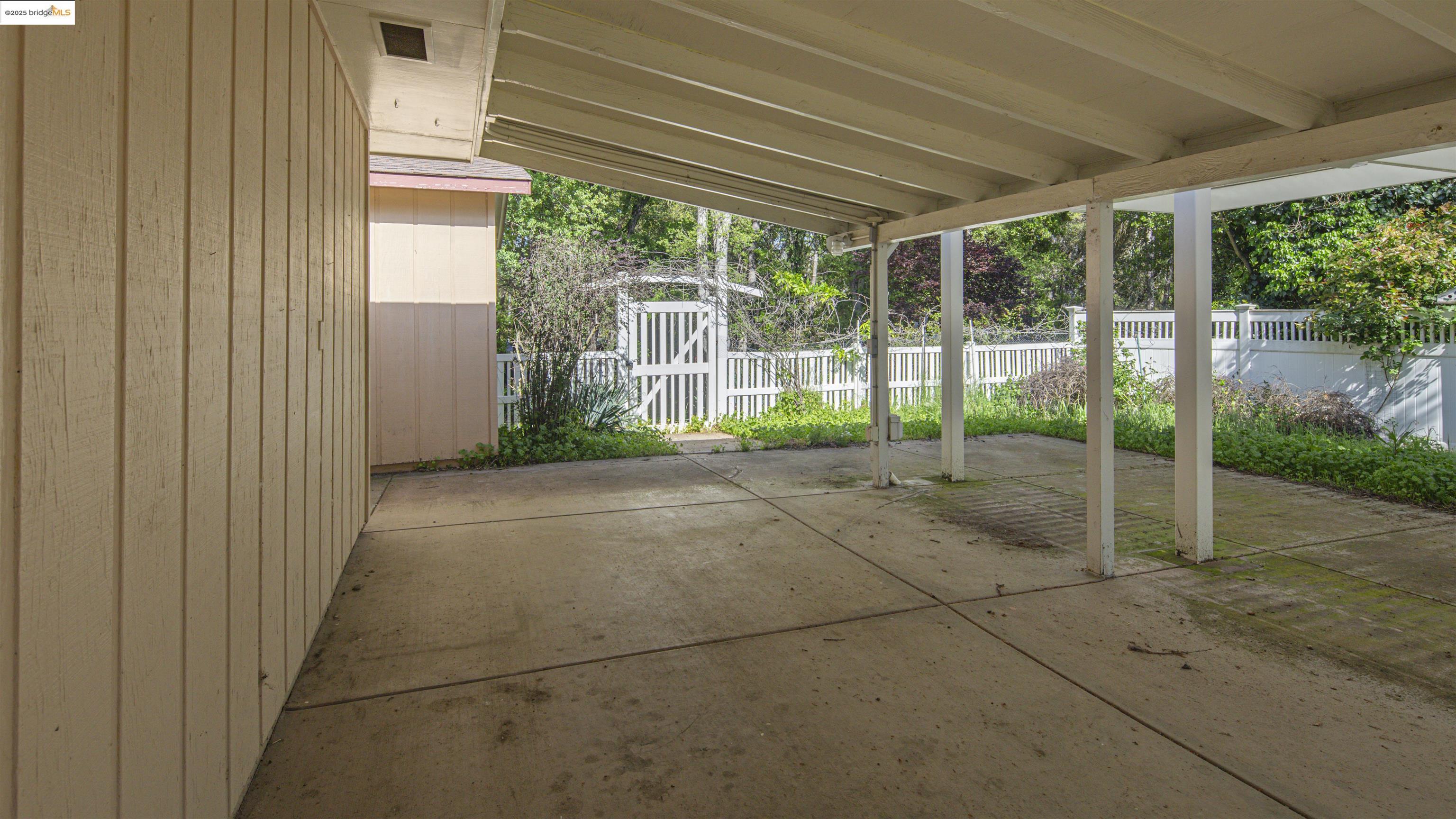 20668 Lower Hillview Dr